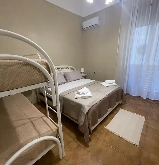 Romano'S House-1
